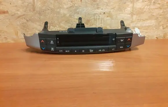 Lexus CT 200H Interior fan control switch 5K27430400HC5A 5590076100