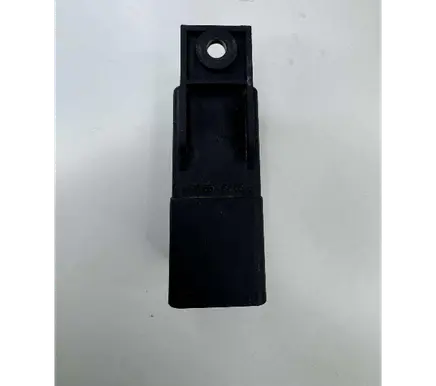 Volkswagen Golf VI Glow plug pre-heat relay 038907281D 0281003038
