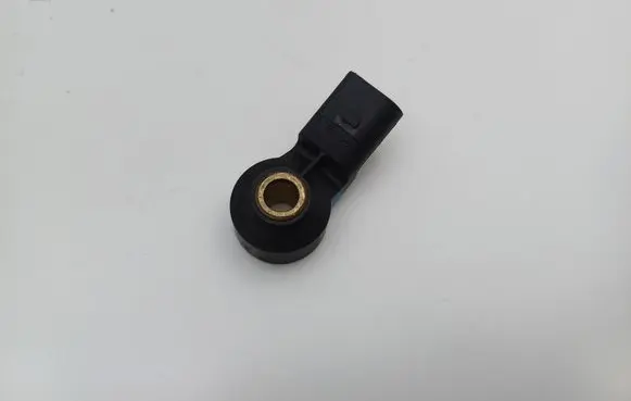 Volkswagen Golf Plus Detonation knock sensor 030905377C 0261231146
