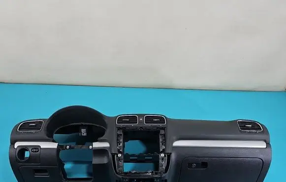 Volkswagen Golf VI Dashboard IMPRK1471337