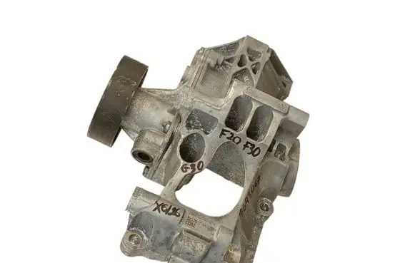 BMW 1 F20 F21 Water pump 7643067