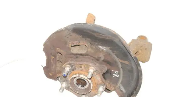 Nissan X-Trail T32 Front wheel hub