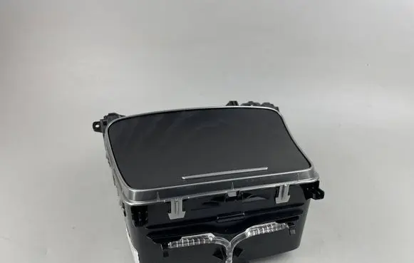 Glove box