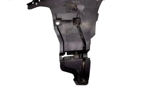 Volvo V70 Front bumper mounting bracket 08693181