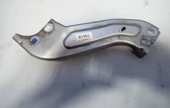 Radiator mount bracket