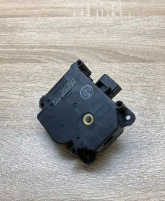 Toyota Prius (XW20) Air flap motor/actuator 0638000181