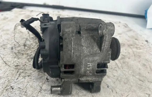Citroen DS5 Generator/alternator 9678048880 2614016D TG15C189