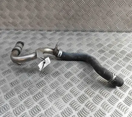 Toyota Prius+ (ZVW40) Engine coolant pipe/hose 1657137140 1657737020