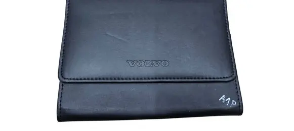 Volvo XC40 Owners service history hand book 