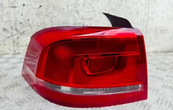 Volkswagen PASSAT B7 Rear/tail lights 3AE945095F