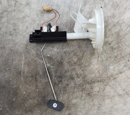Volvo V60 Fuel level sensor 31274671 0580204025 Y095804