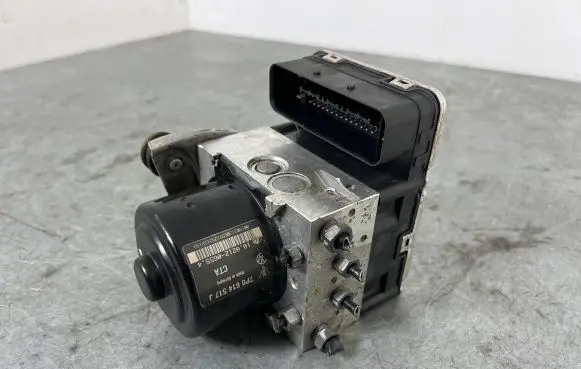 Volkswagen Touareg II ABS Pump 7P0614517J 7P0907379J