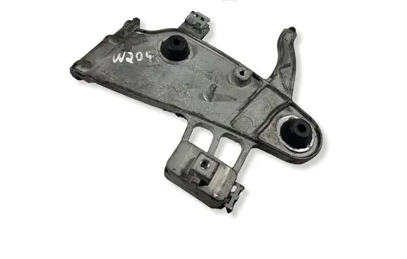Mercedes-Benz C W204 Air filter cleaner box bracket assembly A6510900041 211420101