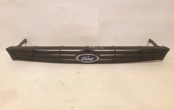 Ford Focus Front bumper upper radiator grill 98AB8200A A31042
