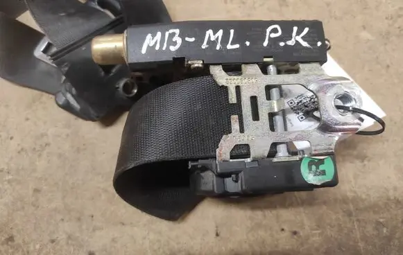 Mercedes-Benz ML W163 Front seatbelt 33006060G 33003480