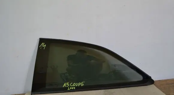 Audi RS5 Rear side window