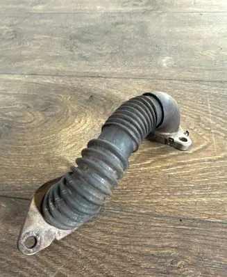 Renault Master III EGR valve line/pipe/hose 147252403r