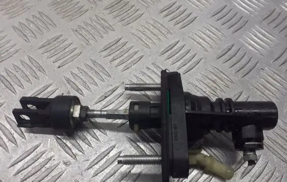 Toyota Corolla E140 E150 Clutch slave cylinder 