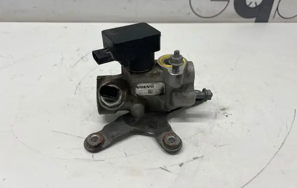 Volvo C40 Electromagnetic valve 32373354 31699299