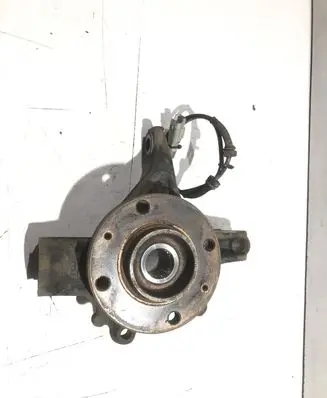 Citroen C4 I Picasso Front wheel hub