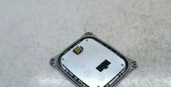 BMW X5 E70 Headlight ballast module Xenon 7263052