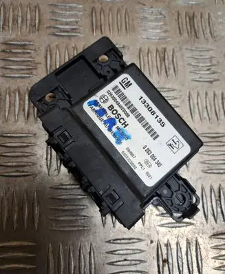 Opel Insignia A Parking PDC control unit/module 13308135 0263004340