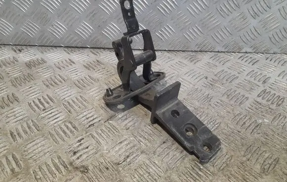 Volvo V70 Tailgate/trunk/boot hinge 31218425