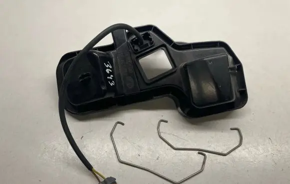 Audi A6 S6 C5 4B Headlight/headlamp dust cover 14846701 14846700