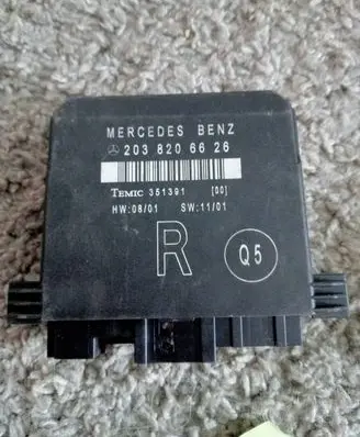 Mercedes-Benz C W203 Door control unit/module 2038206626