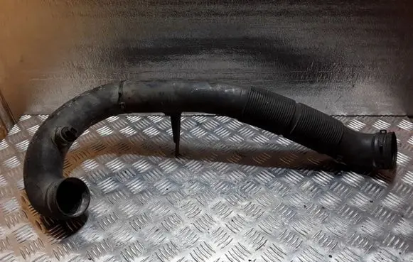 Volkswagen II LT Air intake duct part 2D0129627