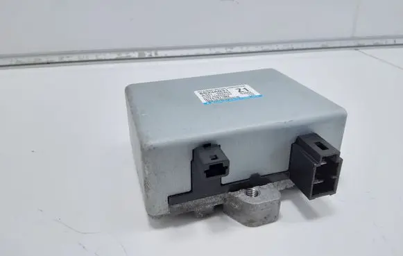 Mitsubishi ASX Fan control module 8633A031