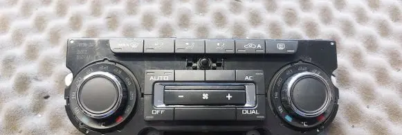 Skoda Superb B6 (3T) Climate control unit 3T0907044BR 5HB00974984