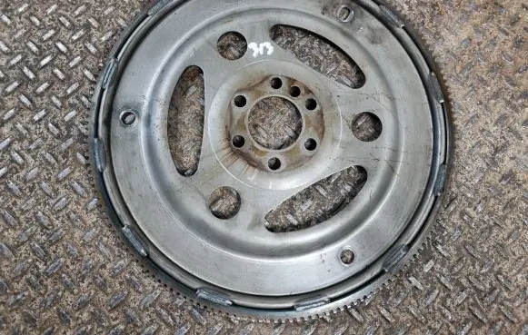 Cadillac Escalade Flywheel H1608WT