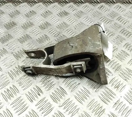 Volvo V60 Engine mount bracket 31686814 31480565
