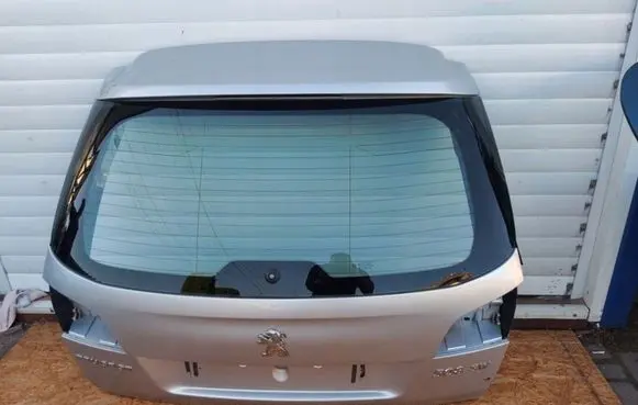 Mazda MPV Tailgate/trunk/boot lid