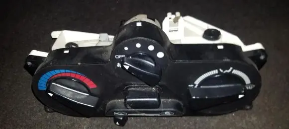 Mitsubishi Carisma Climate control unit