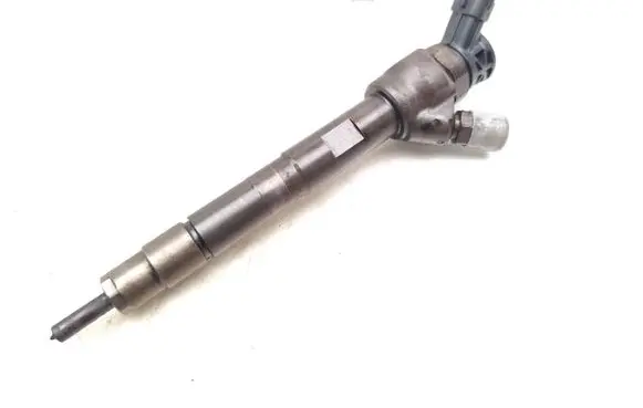 Jaguar XE Fuel injector G4D39K546CA 0445110664