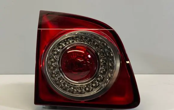 Volkswagen Golf Plus Tailgate rear/tail lights 5M0945093J