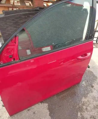 Volkswagen Golf VI Front door