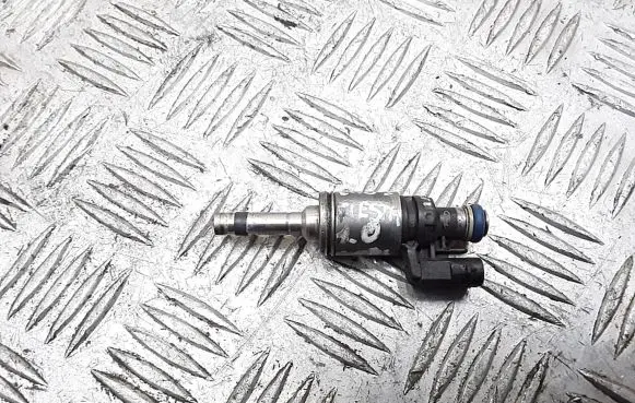 Ford Fiesta Fuel injector dm5g9f593ac