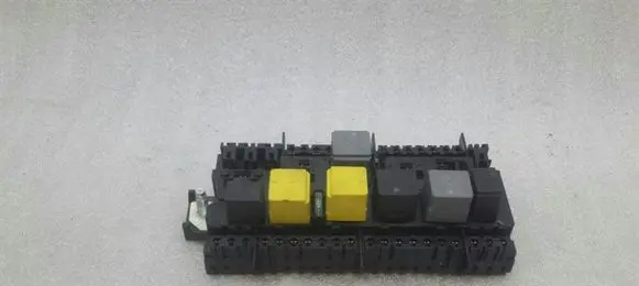 Mercedes-Benz A W176 Fuse module A2469067100
