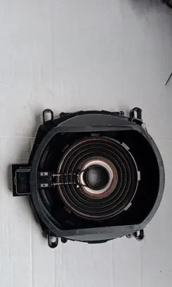 BMW X6 F16 Subwoofer speaker 9297898 8684626