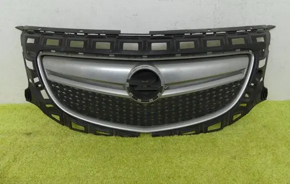 Opel Insignia A Front bumper upper radiator grill 13267852