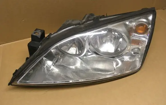 Ford Mondeo Mk III Headlight/headlamp 1S7113006BL