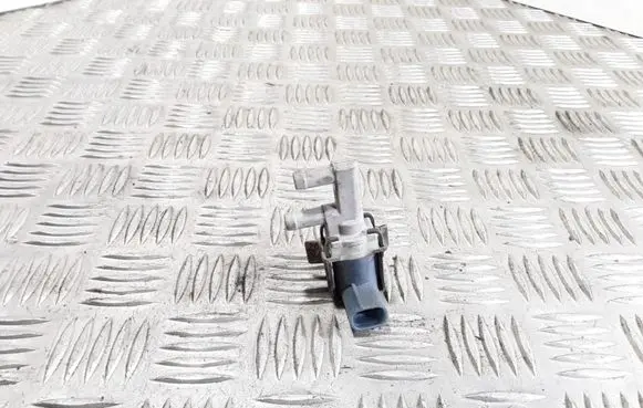 Toyota Yaris Valve vacuum 9091012247