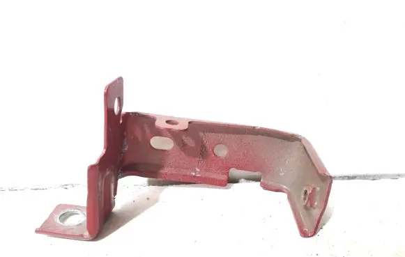 Volvo XC40 Fender mounting bracket 31469374