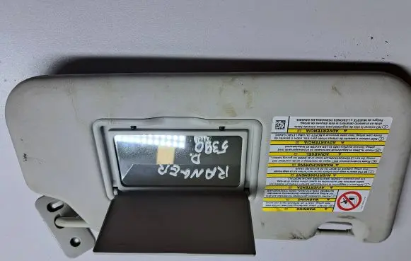Sun visor
