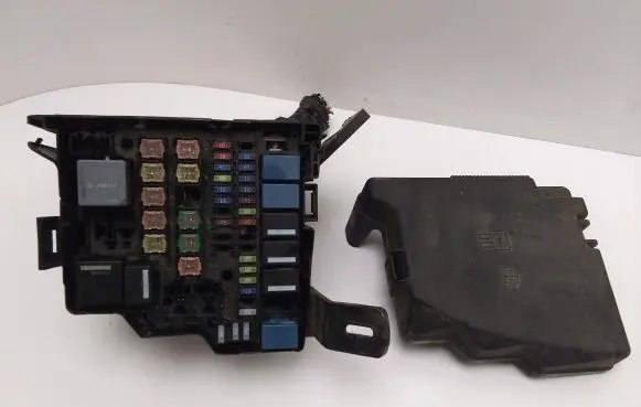 Ford B-MAX Fuse box set AV1T14K012HDC