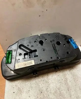 Volkswagen PASSAT B5 Speedometer (instrument cluster) 3B0920822A 110008961015