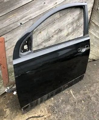 Nissan Qashqai+2 Front door